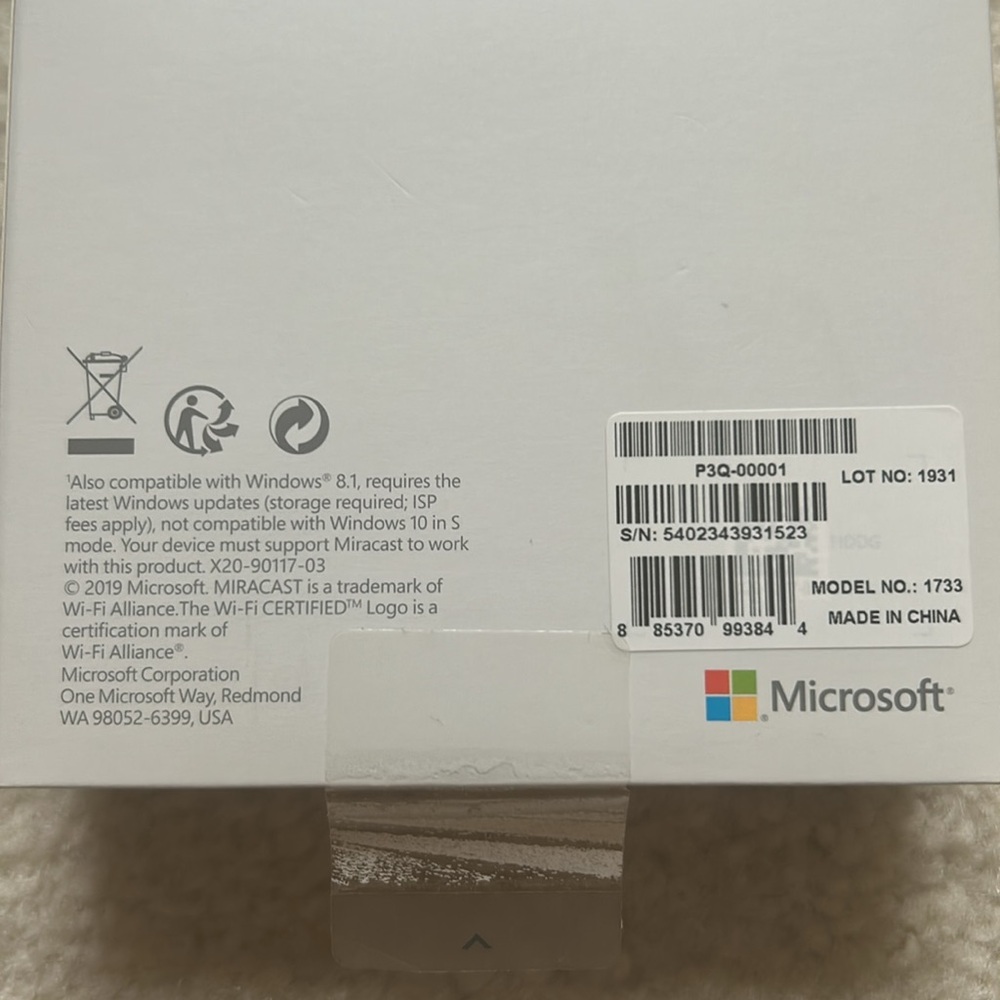Microsoft Wireless Display Adapter - Picture 9 of 12
